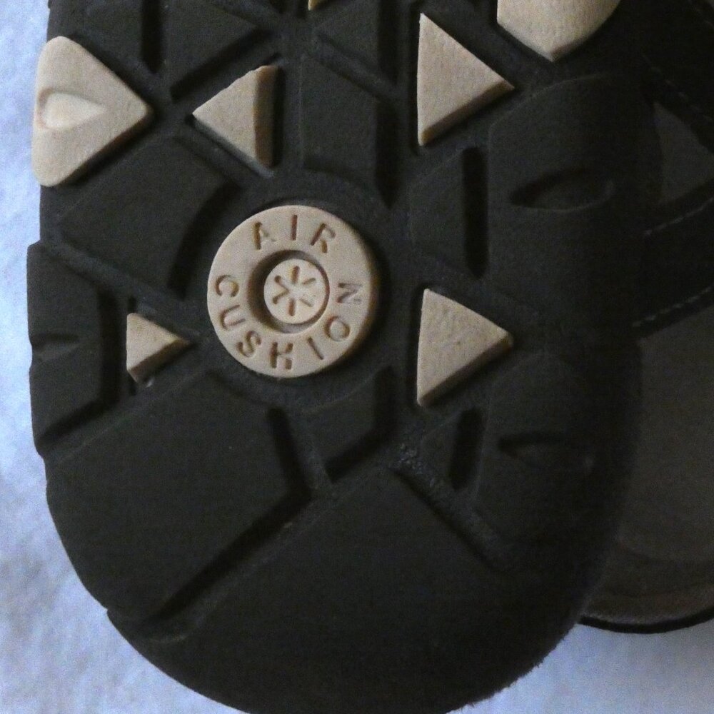 Merrell Women’s Black and Lilac Leather Sandal Size 7 - Picture 5 of 9